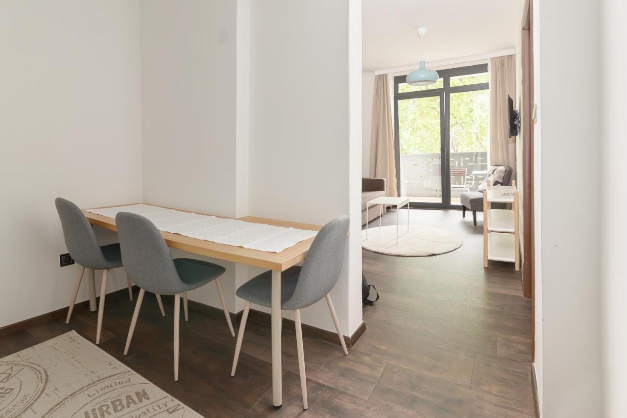 Apartment West