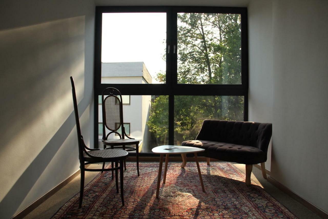 West Apartment *